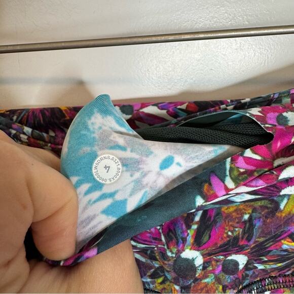 Lululemon Base Pace High-Rise Running Tight 25” Floral Electric Multi Nulux 4 - Picture 5 of 7